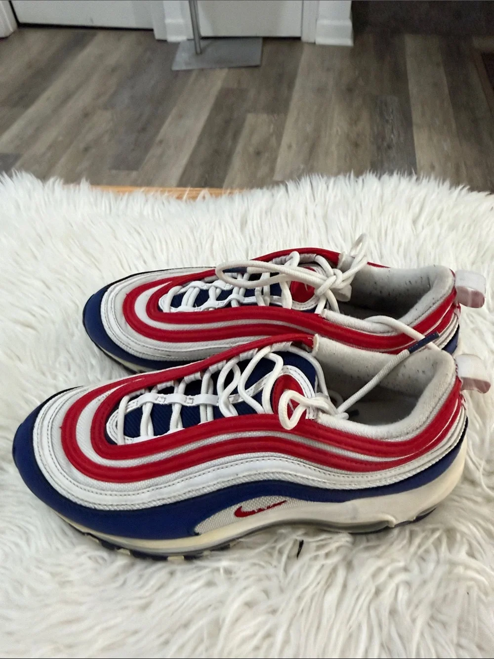 Nike Kids Red White and Blue Wave-Stripe Sneakers Size 6.5Y